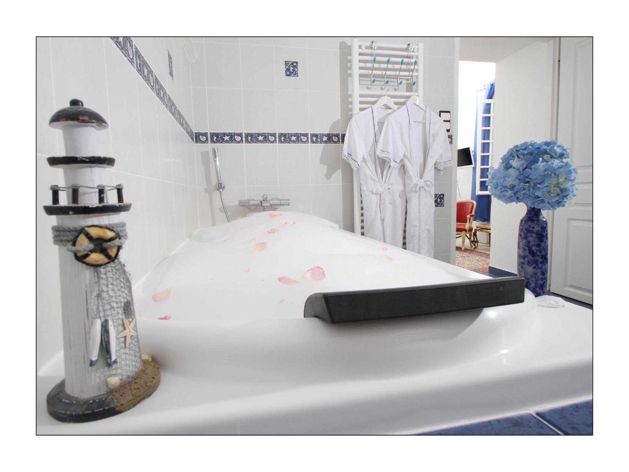 Villa Aimee Luxury Apartments With Heated Pool Vals-les-Bains Ngoại thất bức ảnh