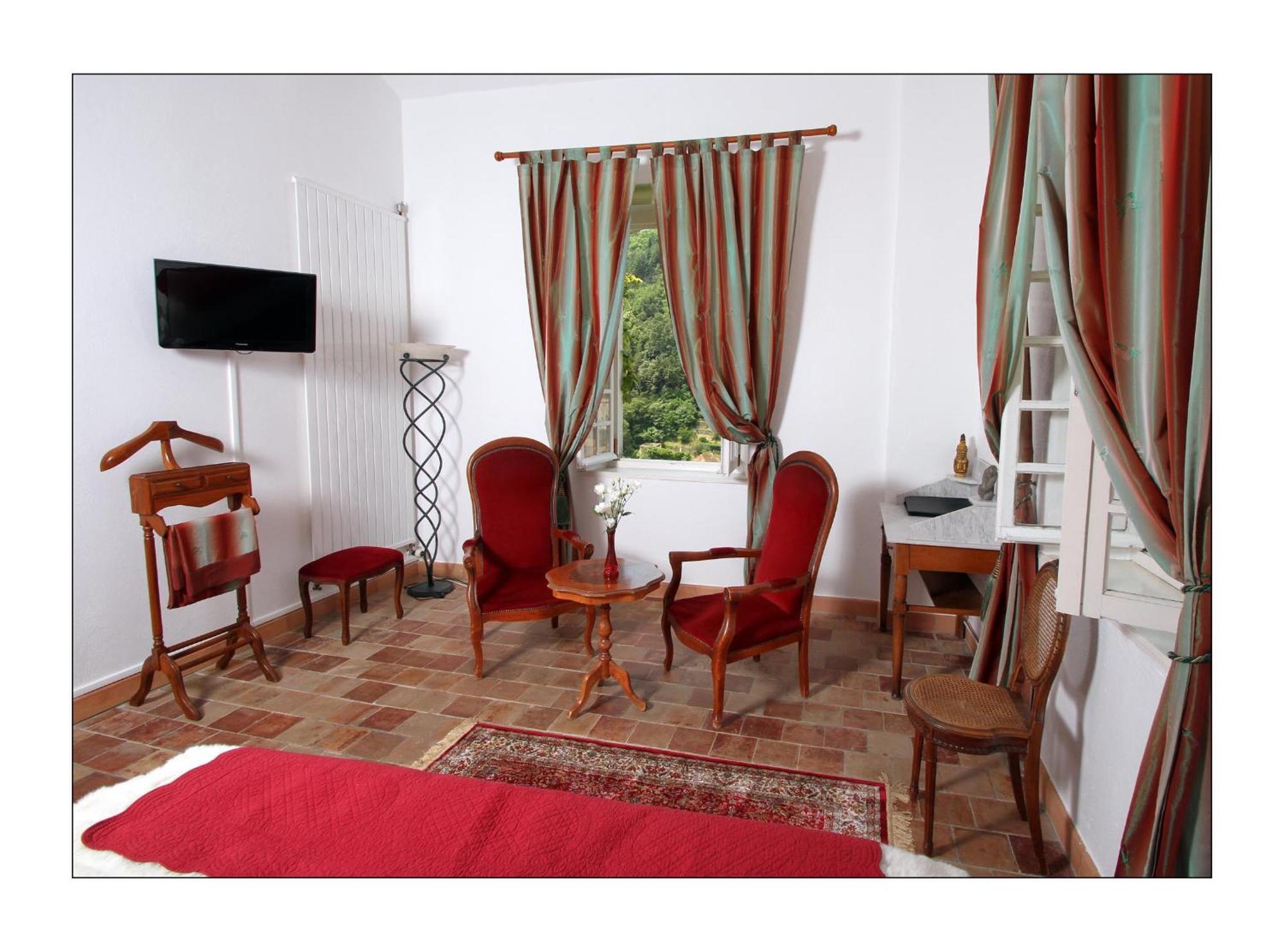 Villa Aimee Luxury Apartments With Heated Pool Vals-les-Bains Phòng bức ảnh